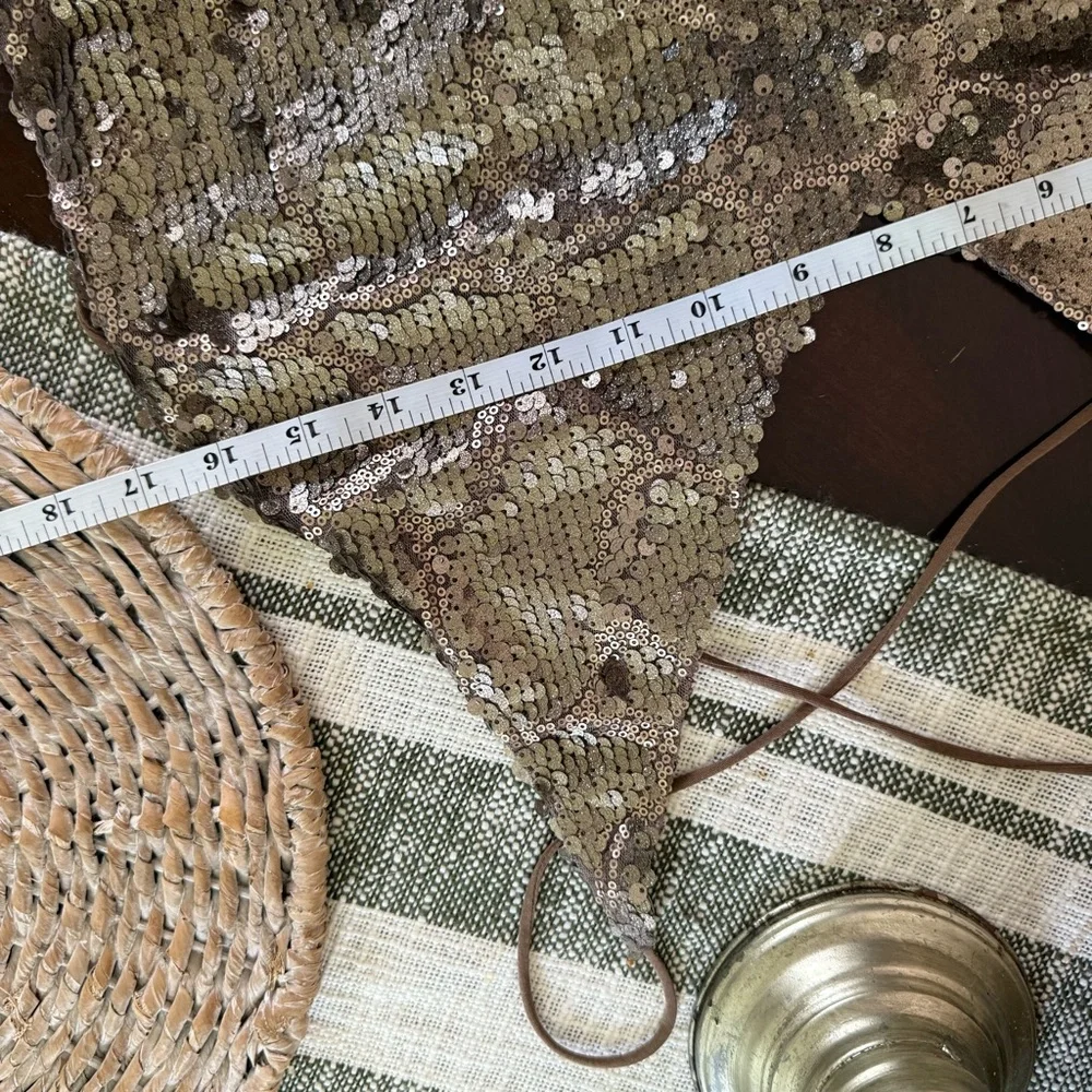 NWT UA Motel purpura dress in sequin antique gold - Picture 5 of 8